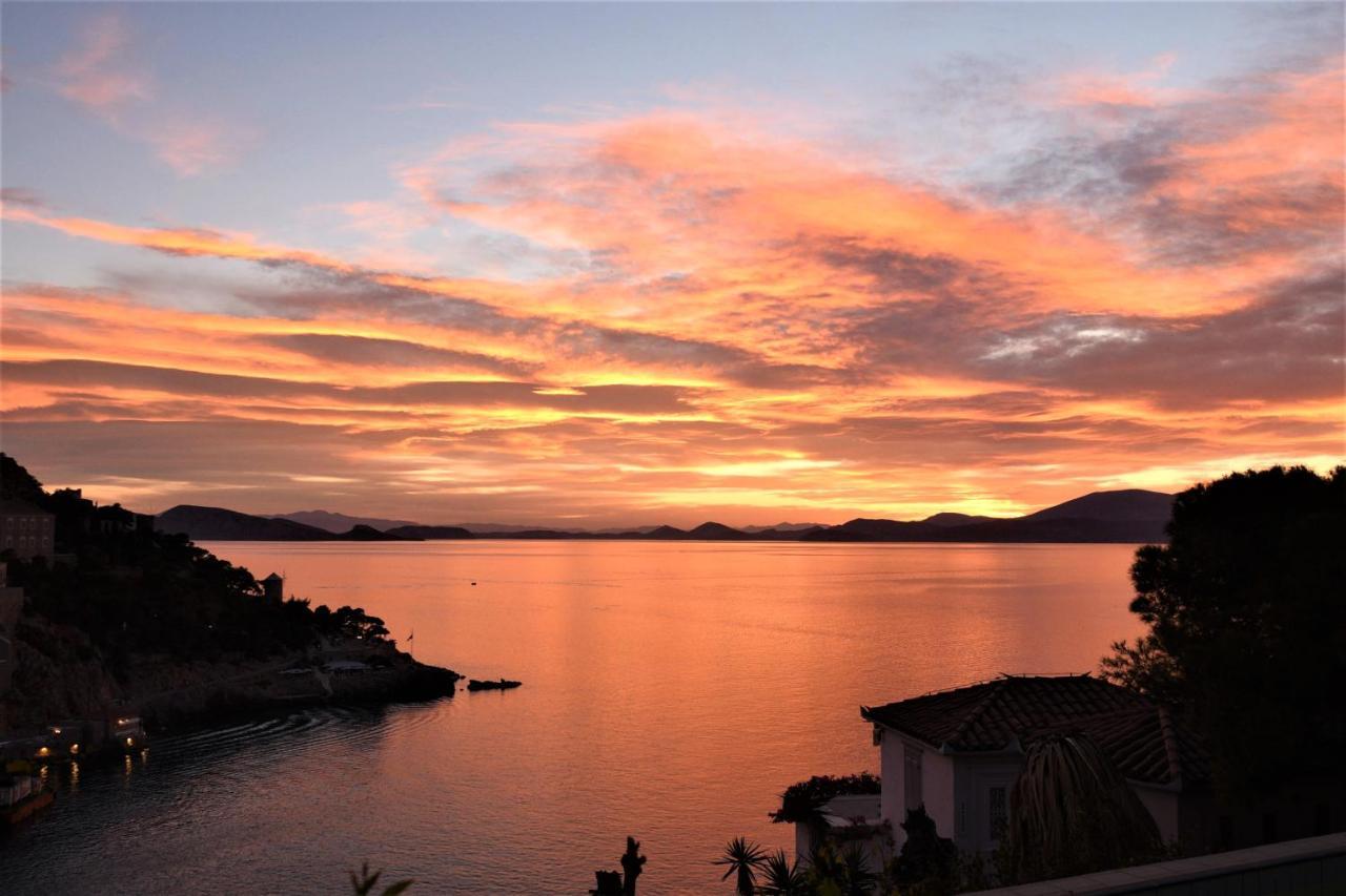 Villa Sunset Hydra ภายนอก รูปภาพ